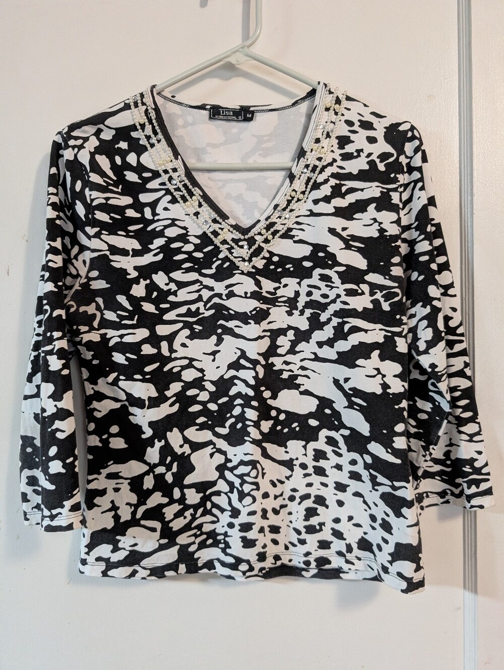 Lisa International Black & White V-Neck Beaded Long Sleeve Top
